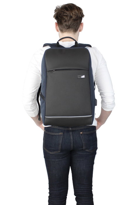 Zoozie Bags Bolsa para Portátil Resistente al Agua con Puerto USB, Azul Oscuro Zoozie Bags Bolsa para Portátil Resistente al Agua con Puerto USB, Azul Oscuro